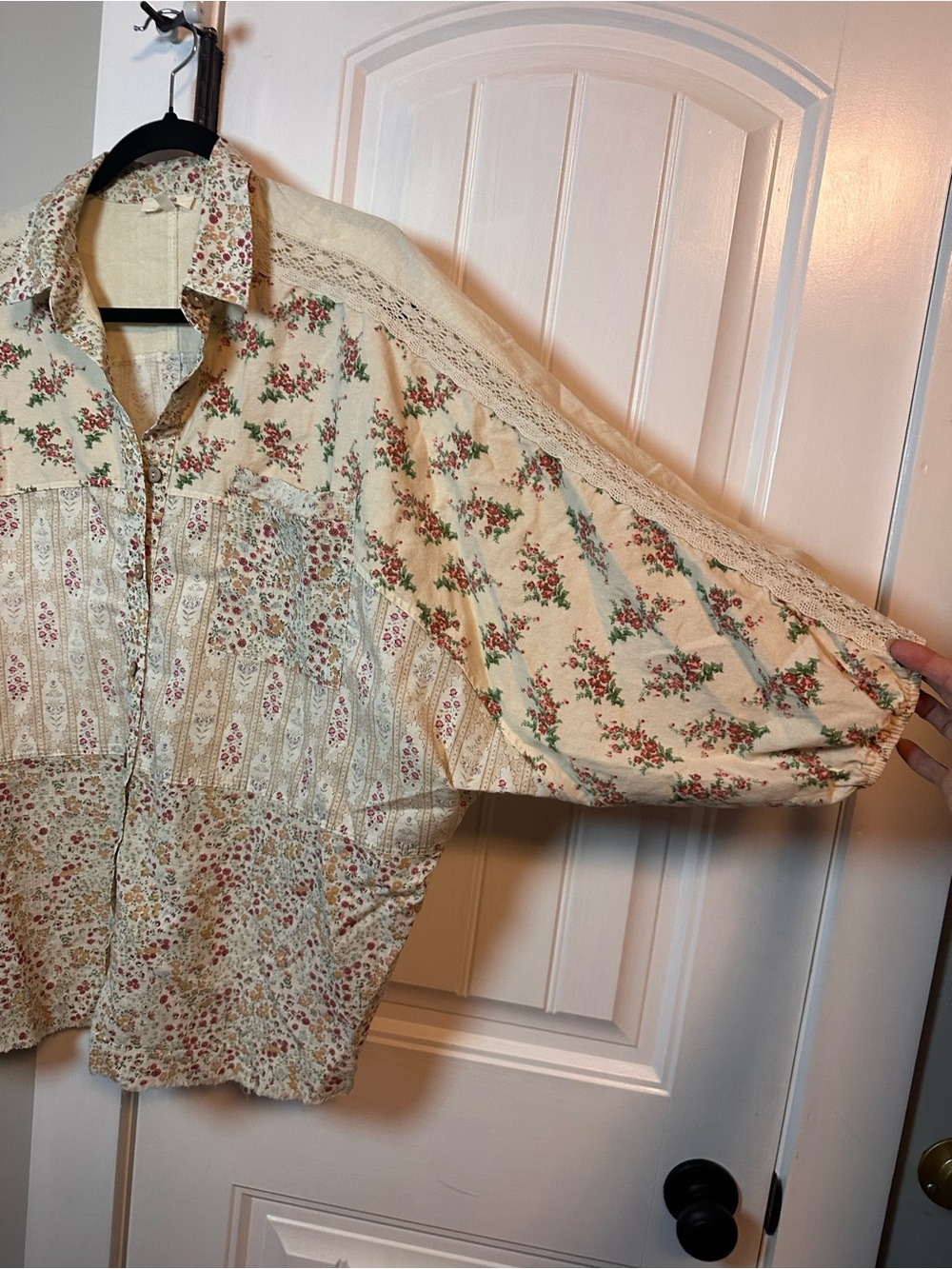 Easel Boho Beige Floral Patchwork Button-Up Blouse - Women's Top Size Large - Picture 7 of 9